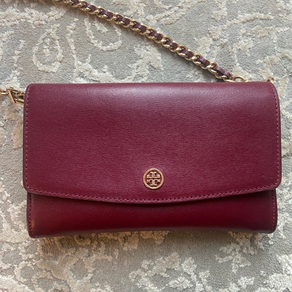 Tory Burch Robinson Chain Wallet - Brick Red - Picture 12 of 12